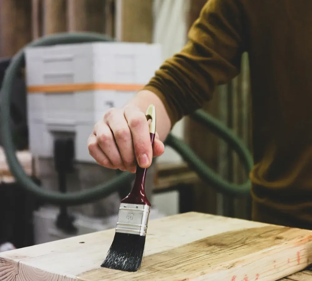 Varnish, Oil, Wax or Paint: Which Wood Finish for Your Furniture?
